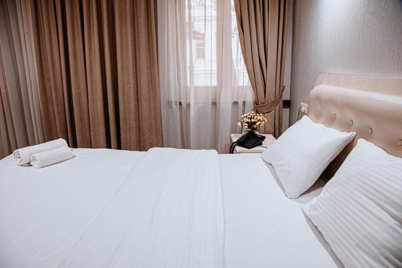 Sama Grand Hotel Tiflis Dış mekan fotoğraf