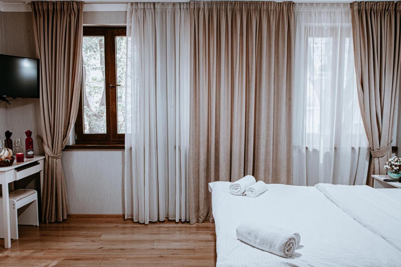 Sama Grand Hotel Tiflis Dış mekan fotoğraf