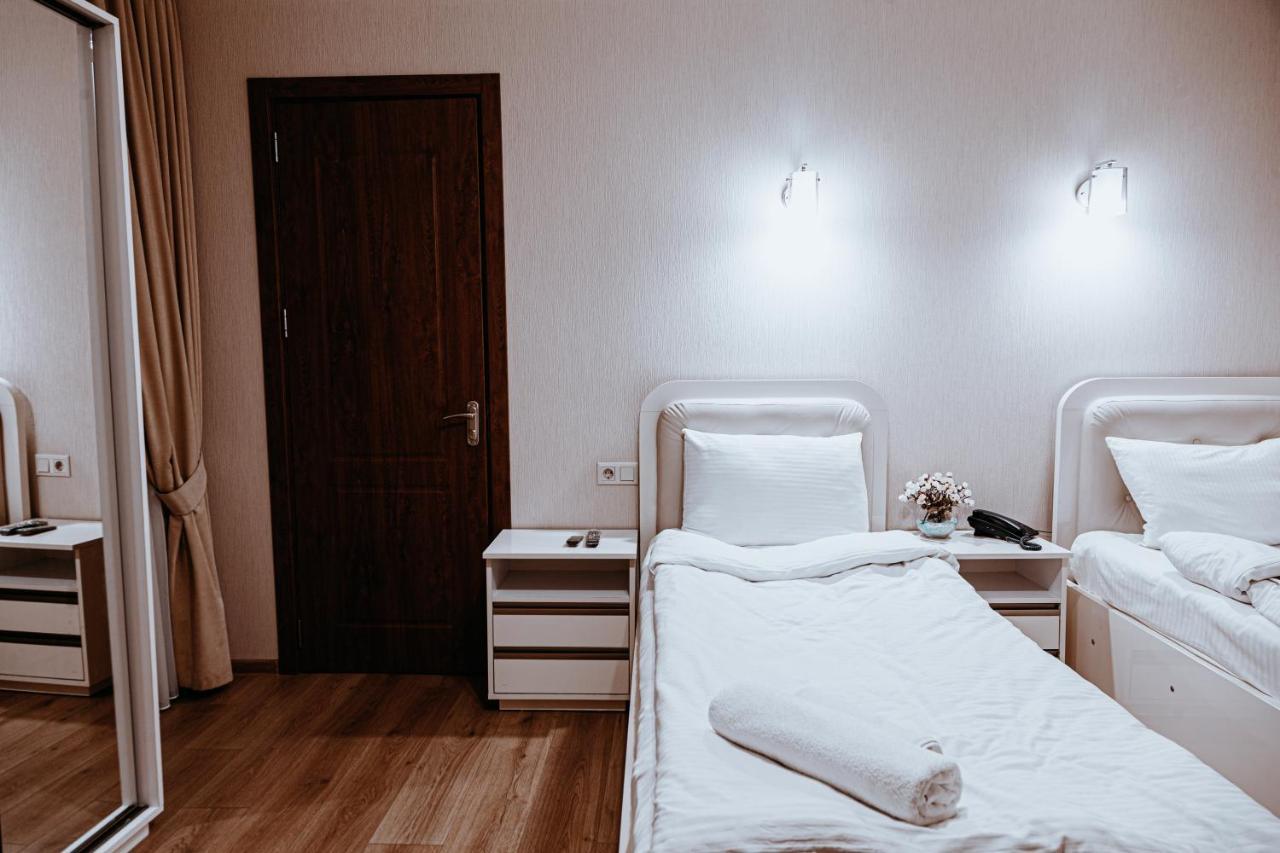 Sama Grand Hotel Tiflis Dış mekan fotoğraf