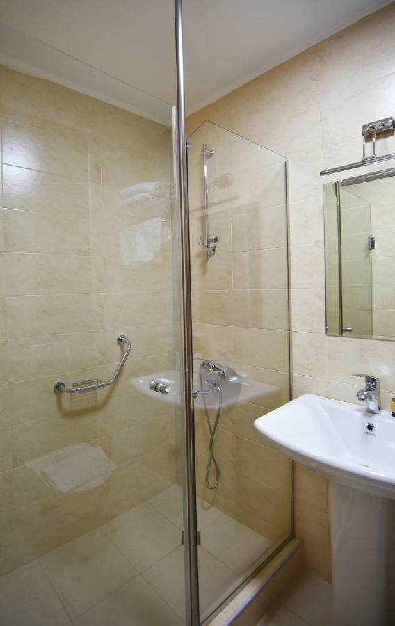 Sama Grand Hotel Tiflis Dış mekan fotoğraf