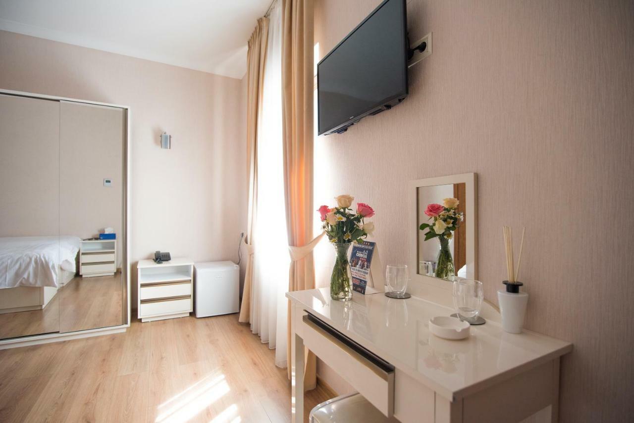 Sama Grand Hotel Tiflis Dış mekan fotoğraf