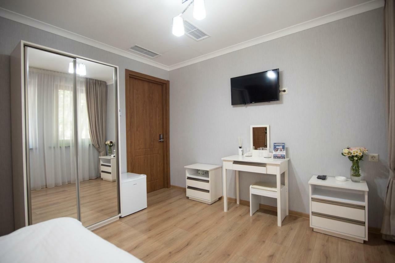 Sama Grand Hotel Tiflis Dış mekan fotoğraf