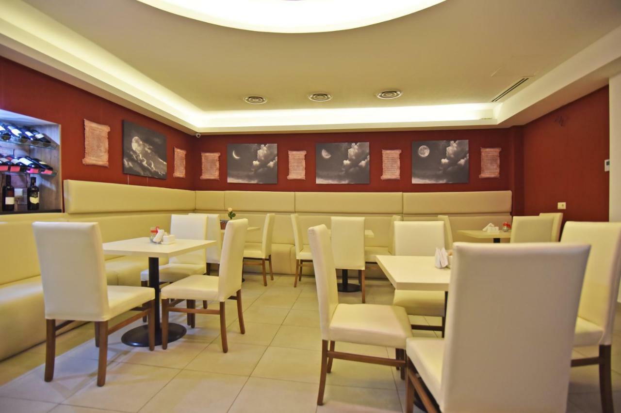 Sama Grand Hotel Tiflis Dış mekan fotoğraf